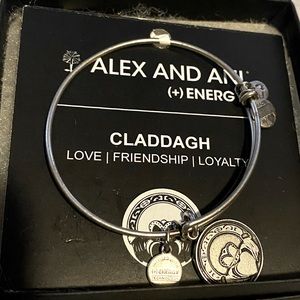 Alex and Ani Clauddaugh bracelet NWT